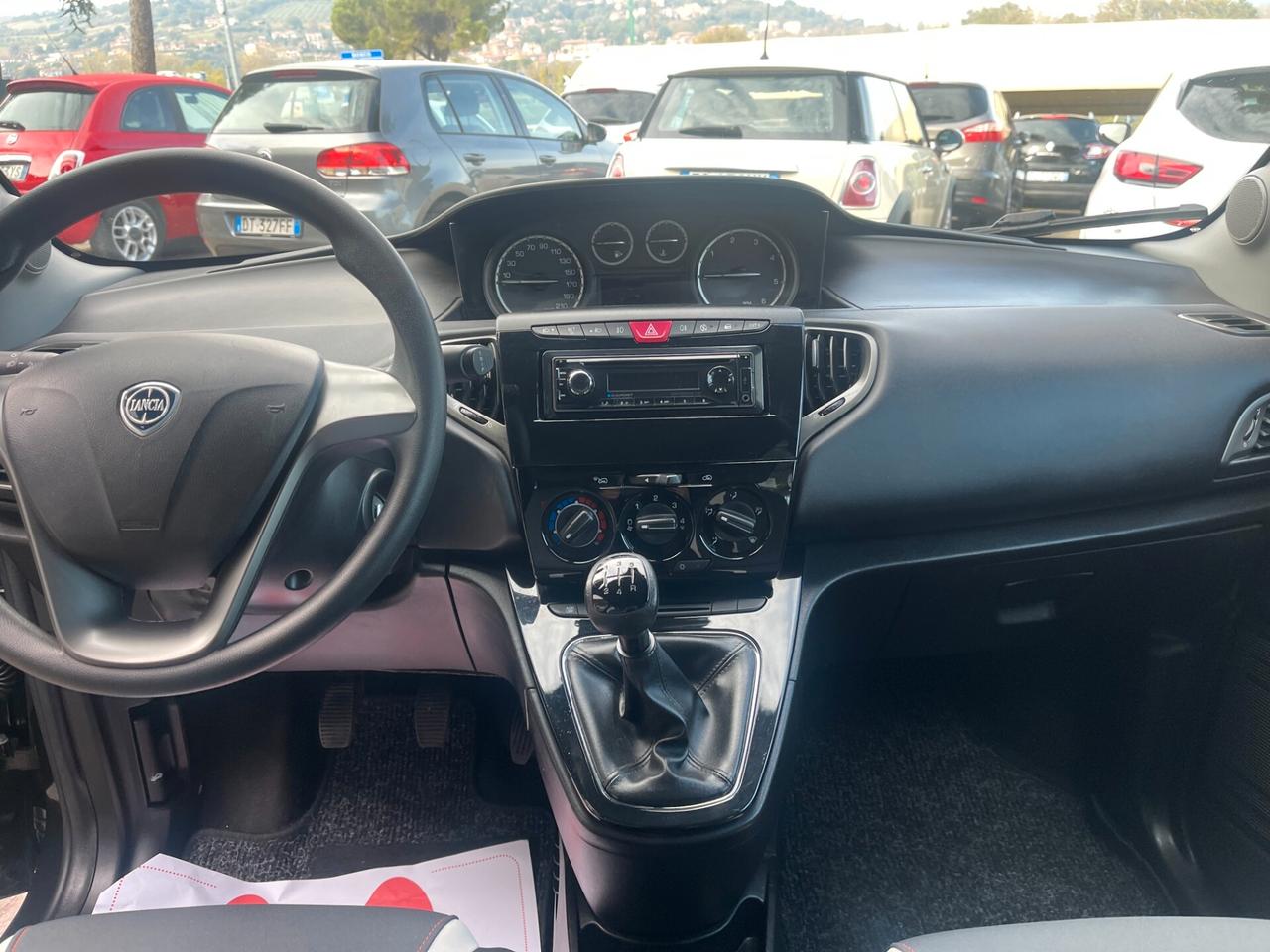 Lancia Ypsilon 1.3 MJT 16V 95 CV 5 porte S&S Elle NEO PATENTATI