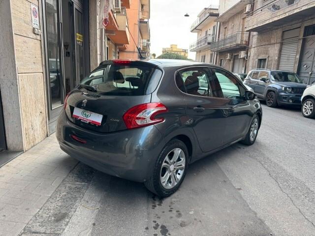 Peugeot 208 1.4 HDi 68 CV 5 porte Allure