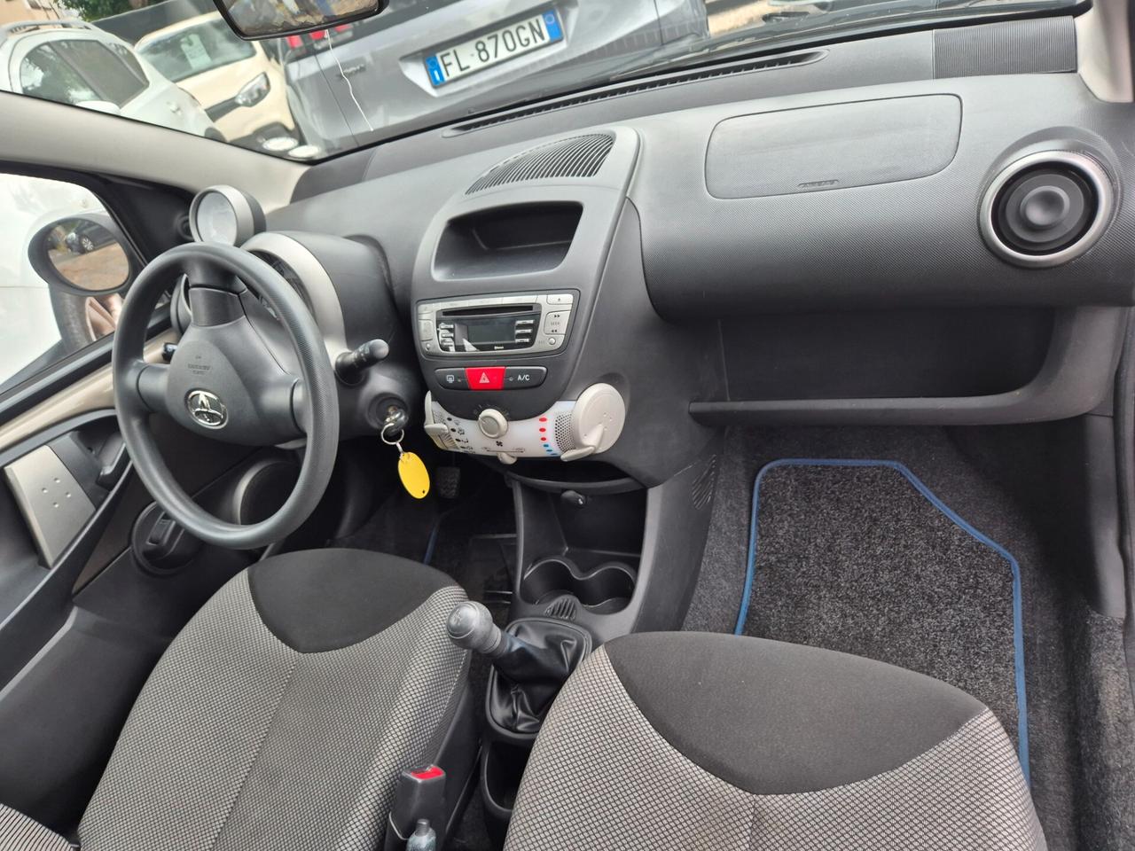 Toyota Aygo 1.0 12V VVT-i 3 porte Orange Connect MMT