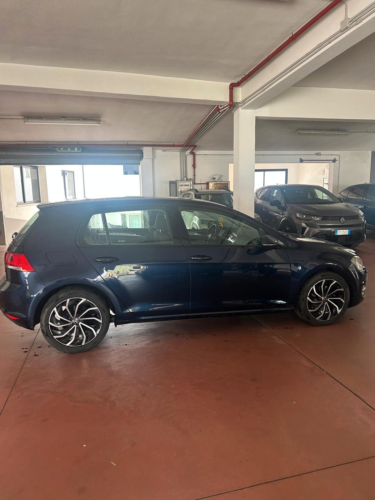 Volkswagen Golf Business 1.6 TDI 5p. Highline BlueMotion Technology