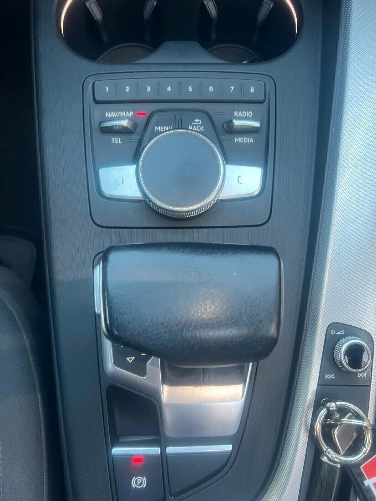 AUDI A4 AVANT 2.0 TDI 150cv ULTRA S-TRONIC BUSINESS SPORT