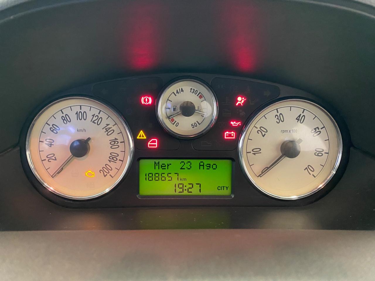 Lancia Ypsilon 1.2 16V Platino