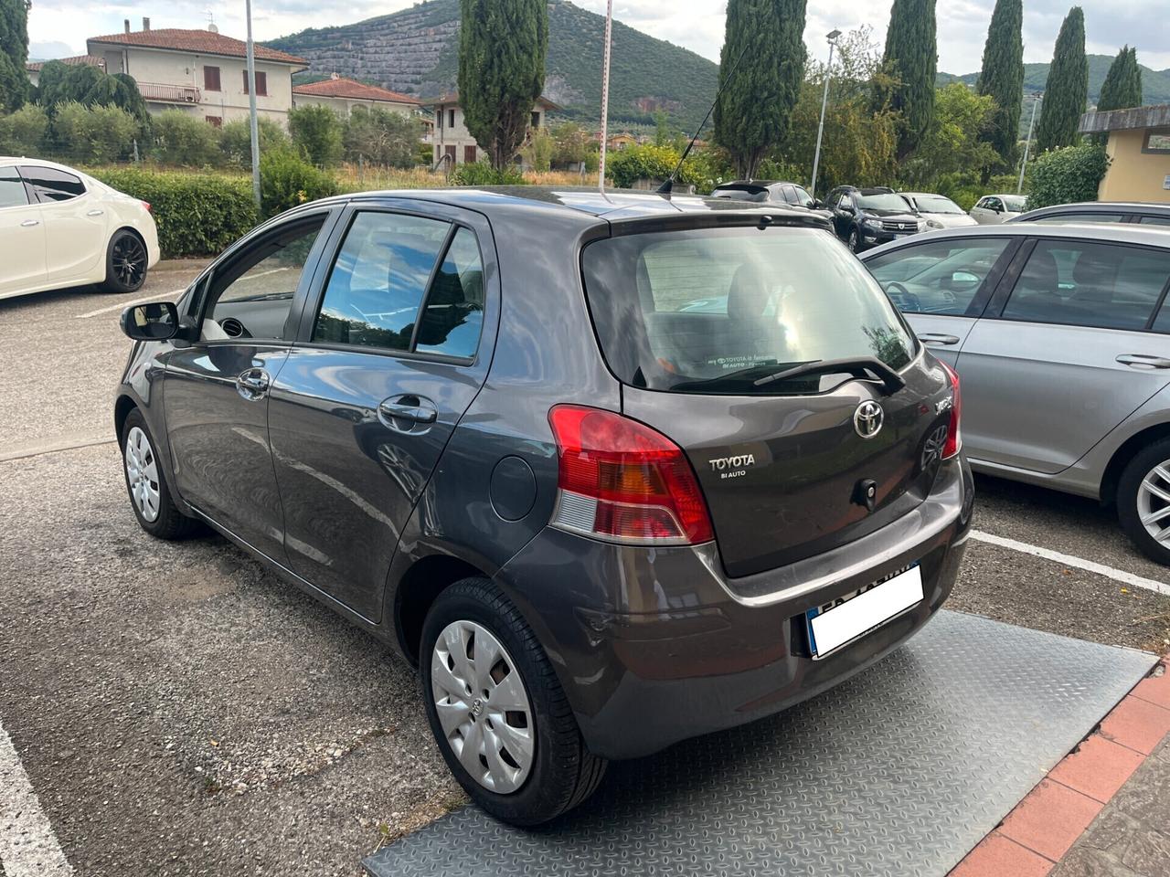 Toyota Yaris 1.3 5 porte 70.000 KM