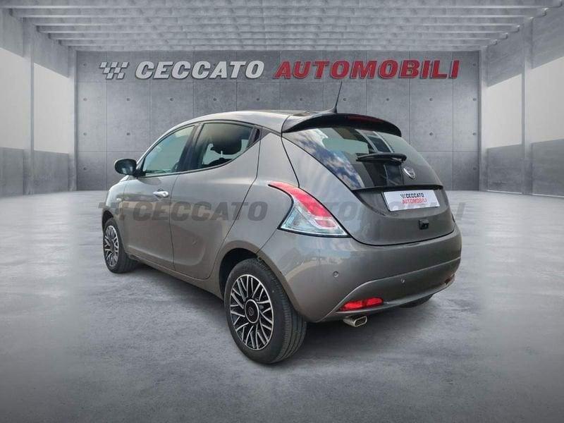 Lancia Ypsilon Ypsilon 1.0 firefly hybrid Platino s&s 70cv