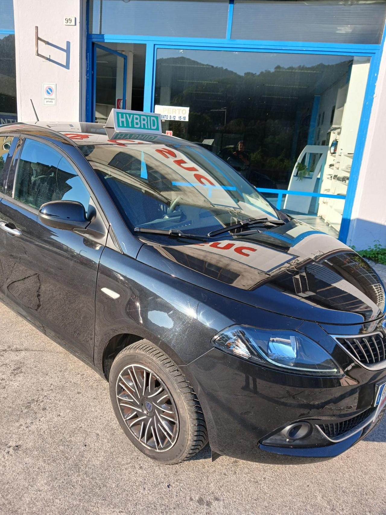 Lancia Ypsilon 1.0 FireFly 5 porte S&S Hybrid Ecochic Silver