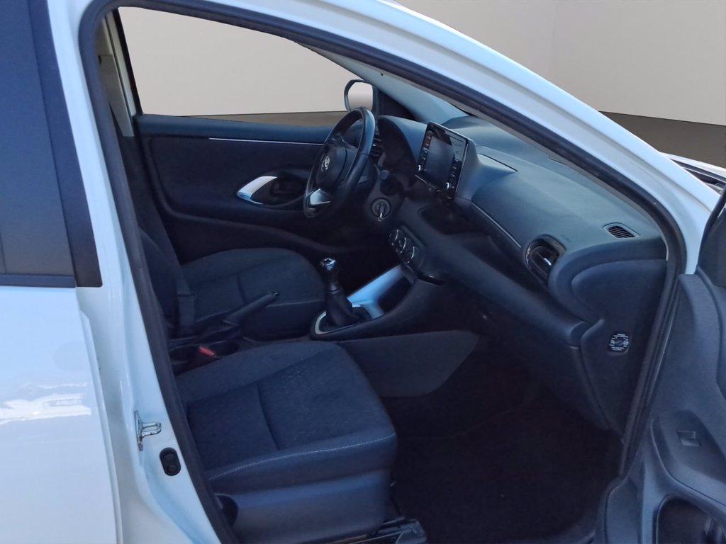 TOYOTA Yaris 1.0 active del 2023