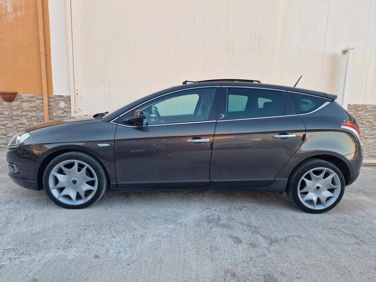 Lancia Delta 1.6 MJT DPF Oro