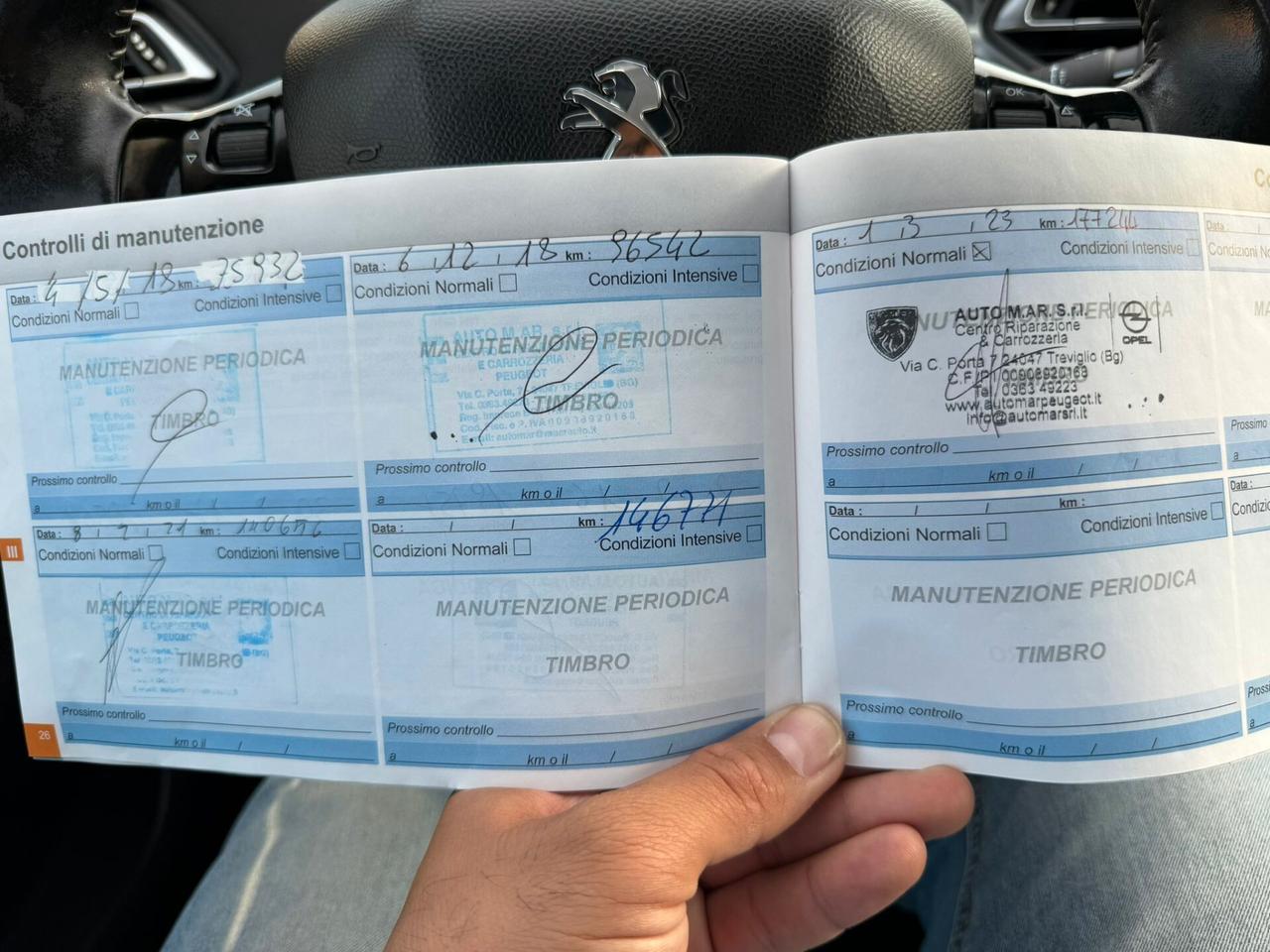 Peugeot 308 Berlina HDi 100 CV EURO 6B