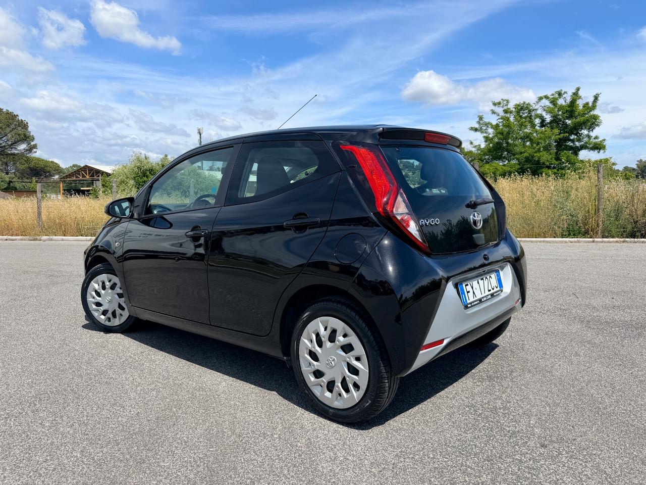 Toyota Aygo 1.0 VVT-i 72 CV 5 porte x-cool MMT