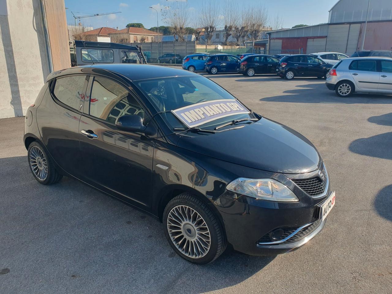 Lancia Ypsilon 1.2 69 CV benzina GPL Neopatent 2017