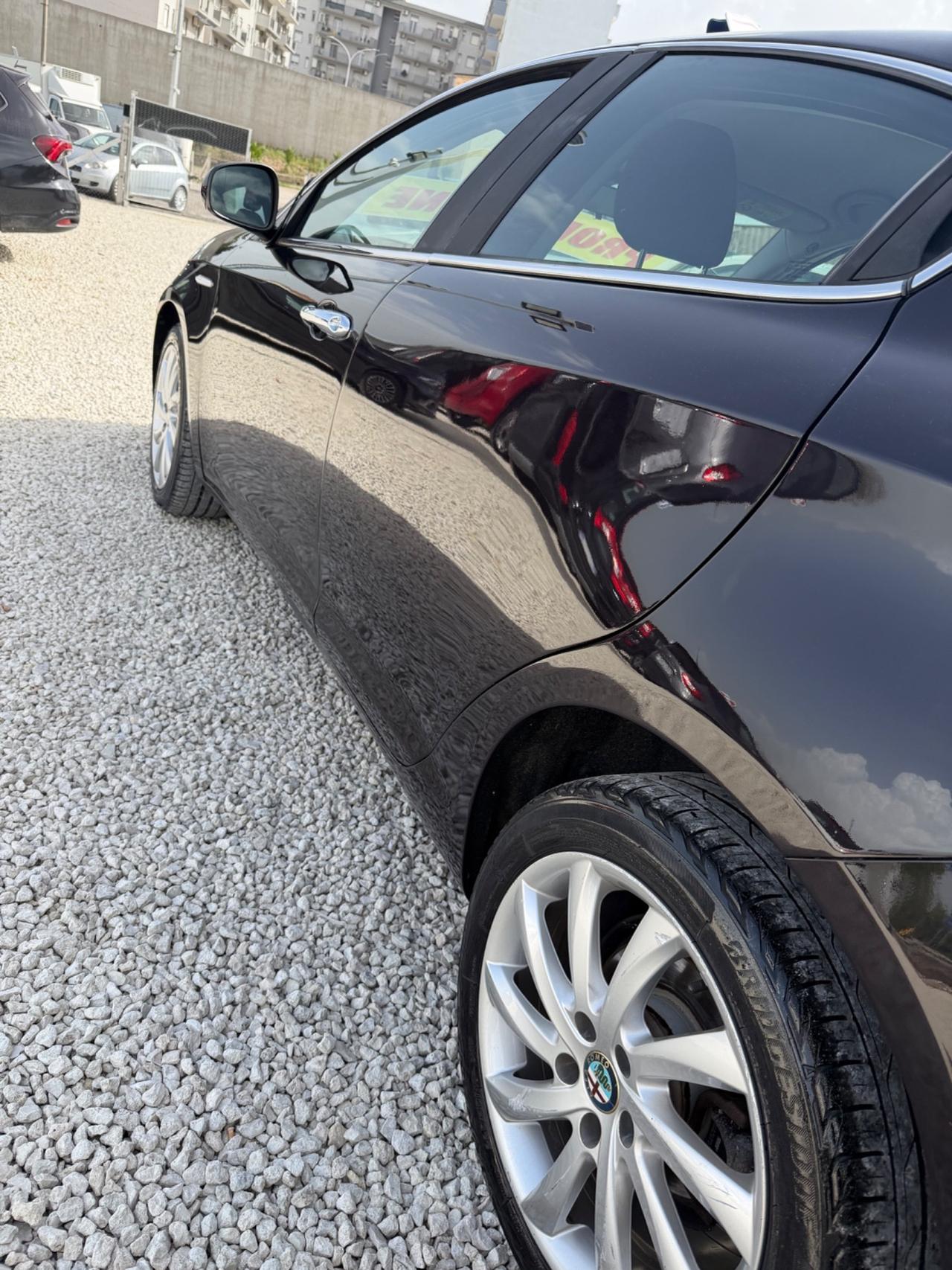 Alfa Romeo Giulietta 1.6 JTDm-2 120 CV Distinctive