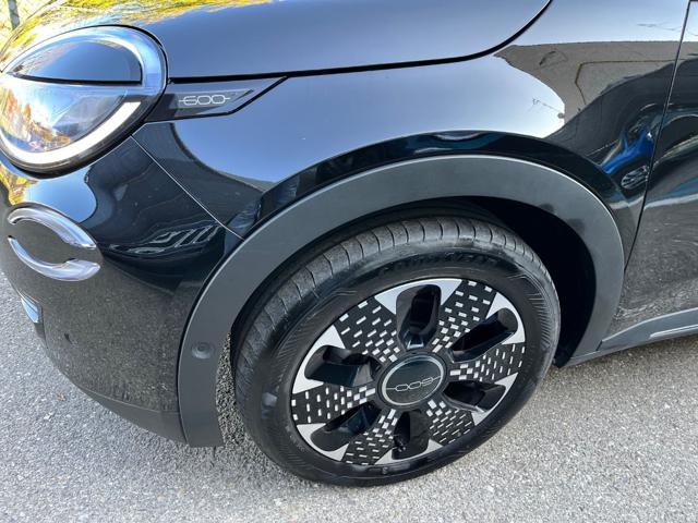 FIAT 600 Hybrid 100 CV DCT MHEV La Prima