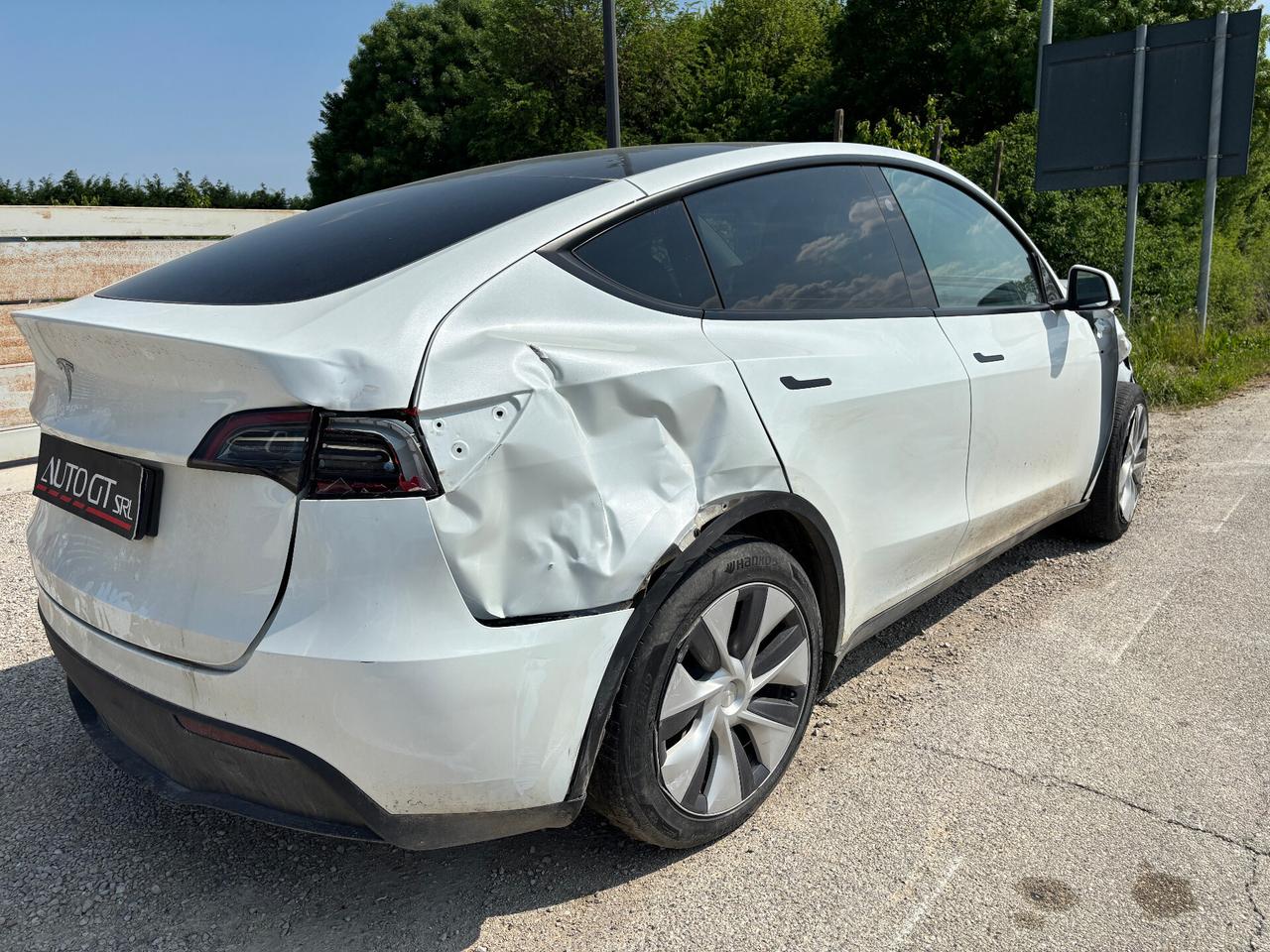 Tesla Model Y RWD