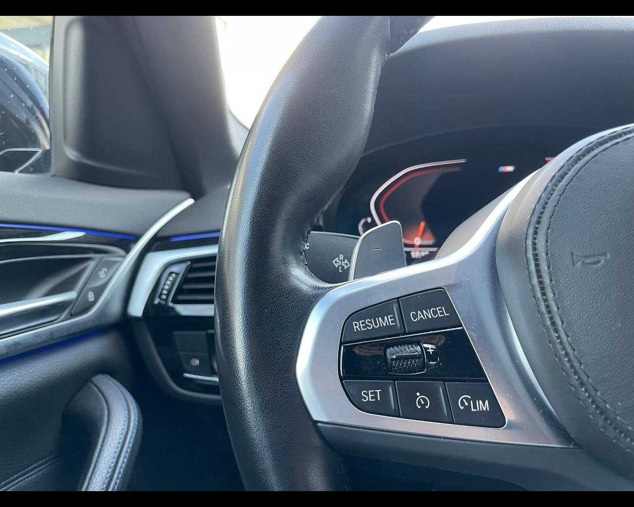 BMW Serie 5(G30/31/F90) - 520d 48V Touring Msport