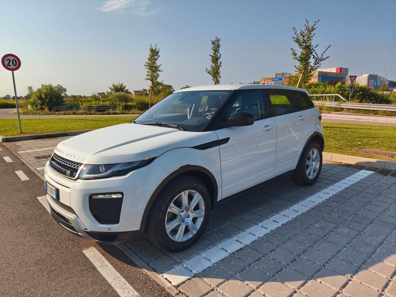 LAND ROVER EVOQUE 2.0D HSE 4X4 KM80MILA