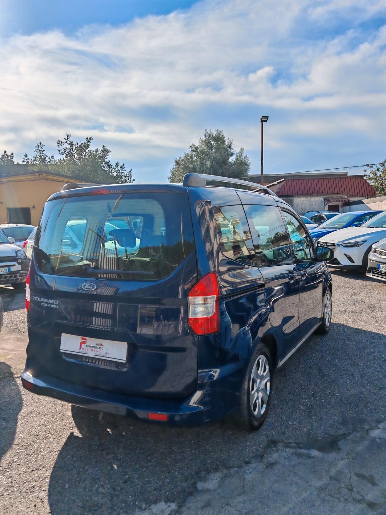 Ford Tourneo Courier 1.5 TDCI 75 CV Plus
