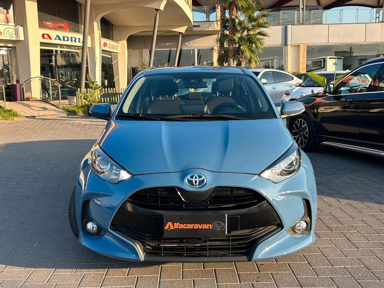 Toyota Yaris 1.5h Business
