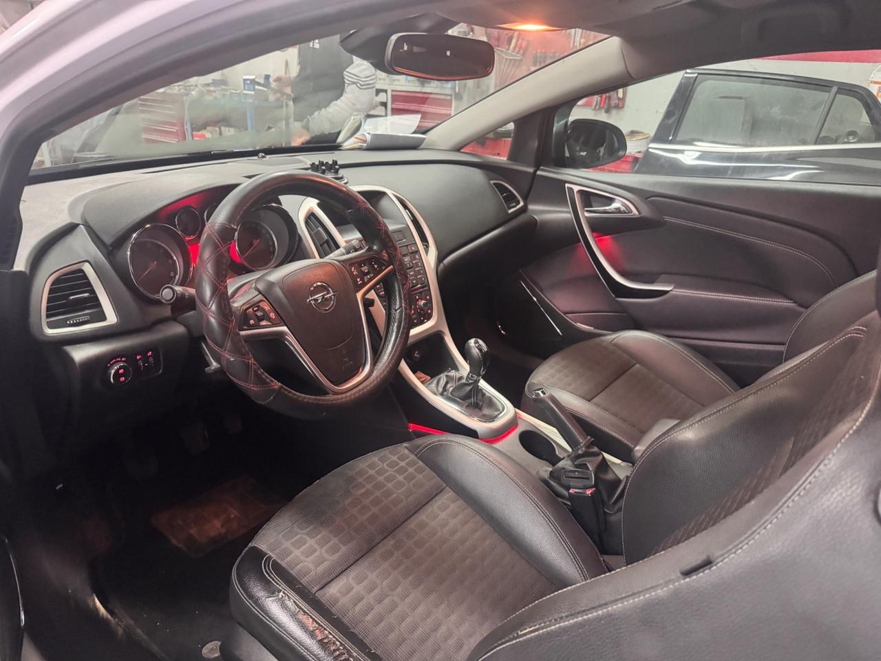 Opel Astra GTC 1.7 CDTI 130CV S&S 3 porte Cosmo