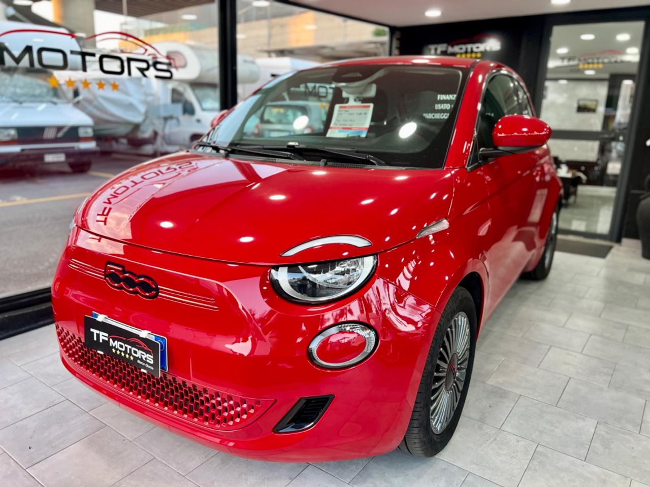 Fiat 500E elettrica “RED” SOLO 9.000 KM