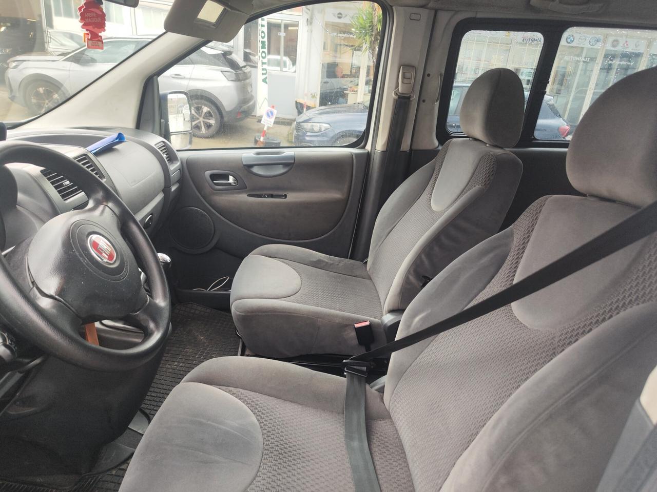 Fiat Scudo 1.6 HDi 90 CV vetrato 5 posti