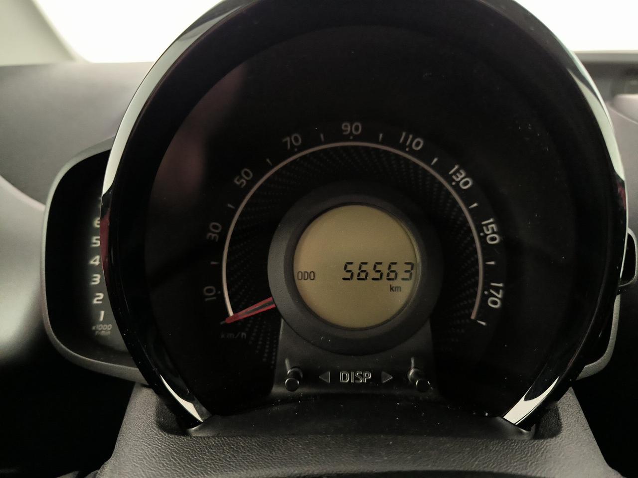 Toyota Aygo 5p 1.0 x-play 72cv