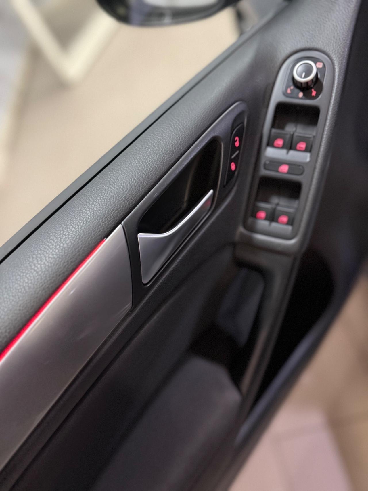 Volkswagen Golf 1.6 TDI DPF 5p. Highline