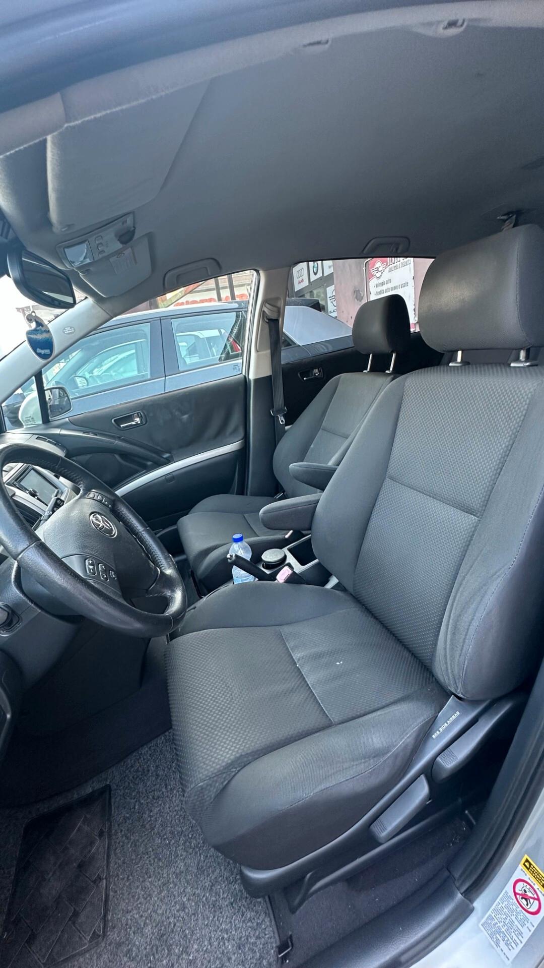 Toyota Corolla Verso 2.2 16V D-4D Sol