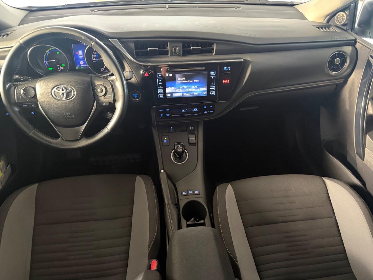Toyota Auris Touring Sports 1.8 Hybrid Business