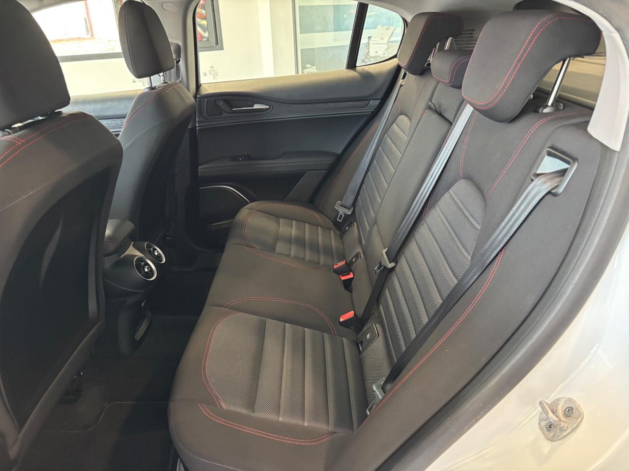 Alfa Romeo Stelvio 2.2 Turbodiesel 190 CV AT8 Q4 Business