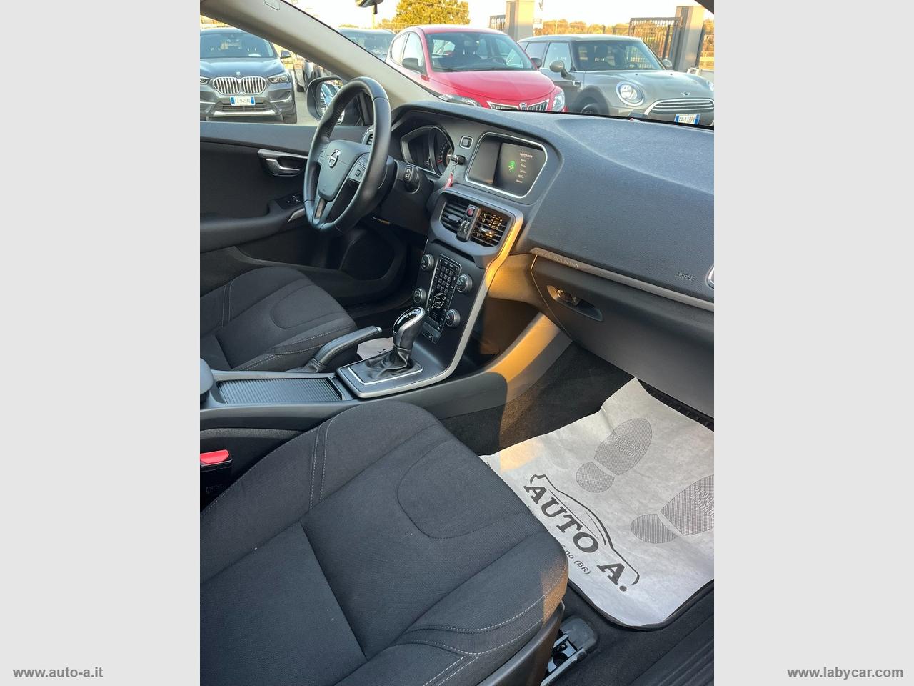 VOLVO V40 D2 Geartronic CROSS COUTRY