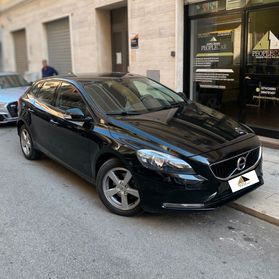 Volvo V40 D2 Geartronic R-design Momentum