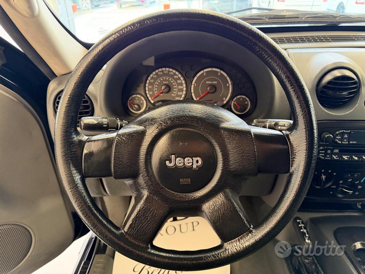 Jeep Cherokee 2.8 CRD Sport automatica