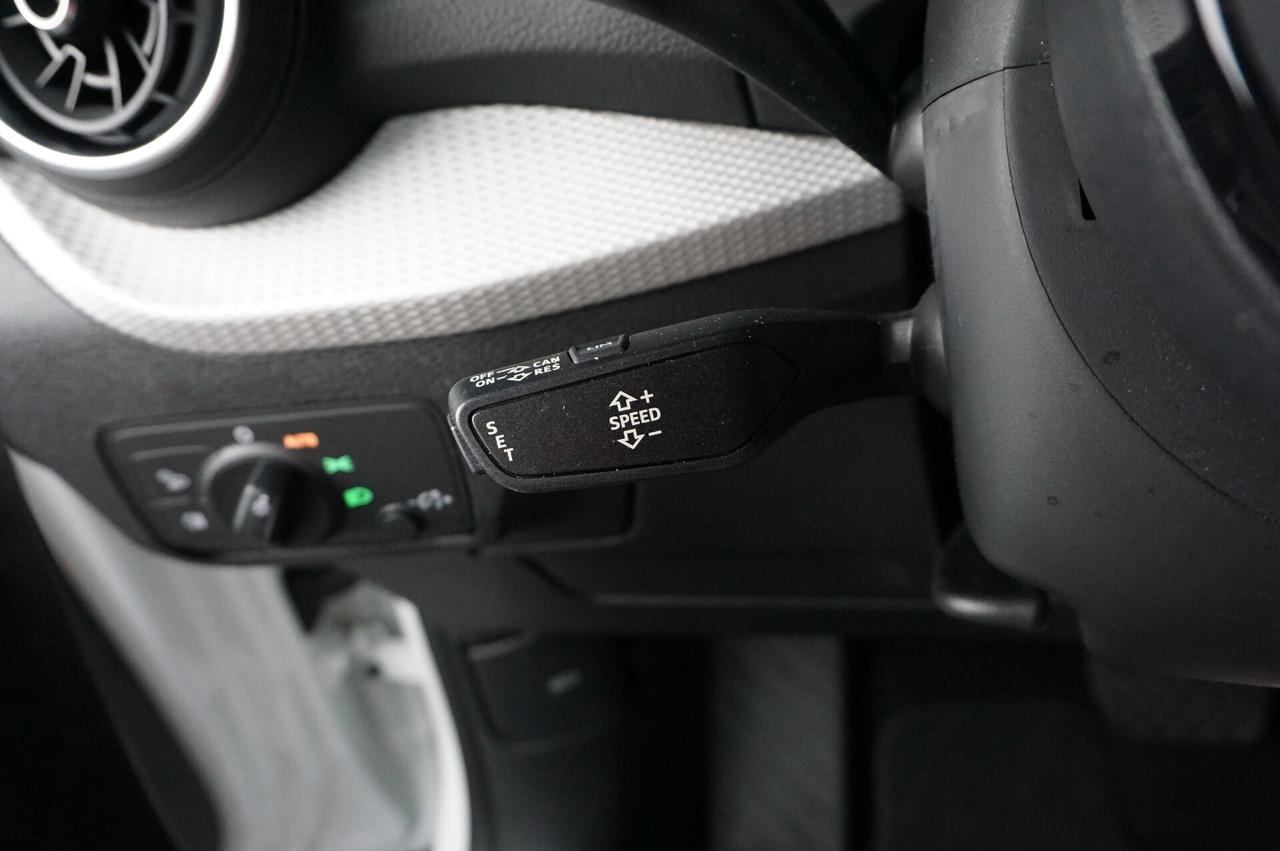 Audi Q2 35 TDI quattro S tronic Admired