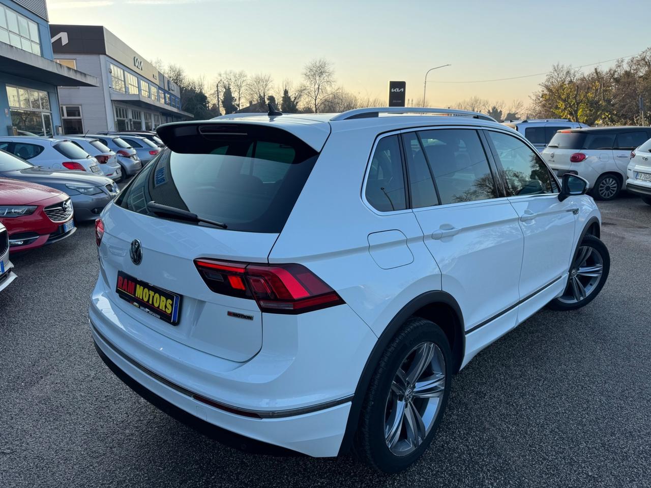 Volkswagen Tiguan 2.0 TDI SCR DSG 4MOTION Sport BMT