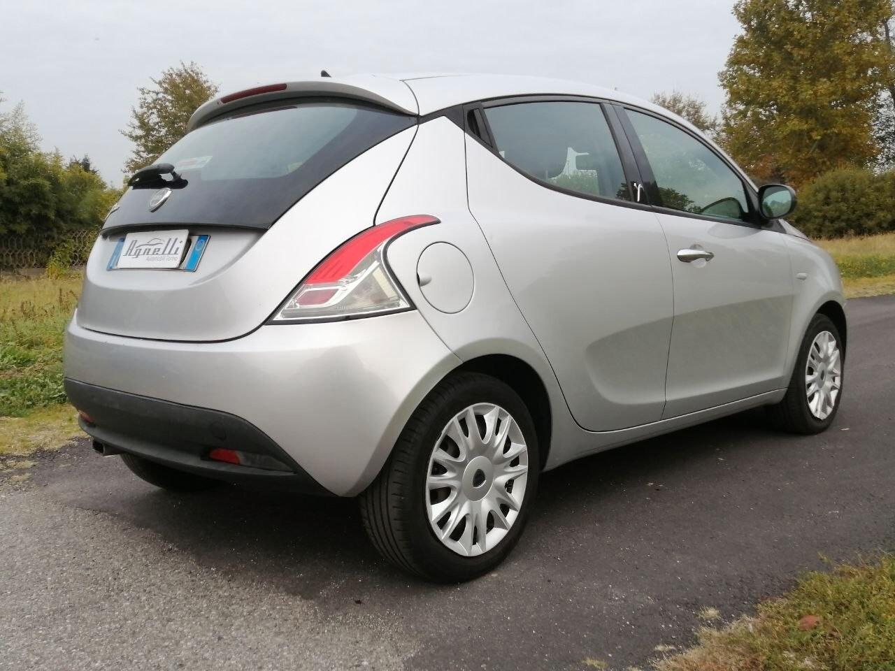 Lancia Ypsilon 1.3 MJT 16V 95 CV 5 porte