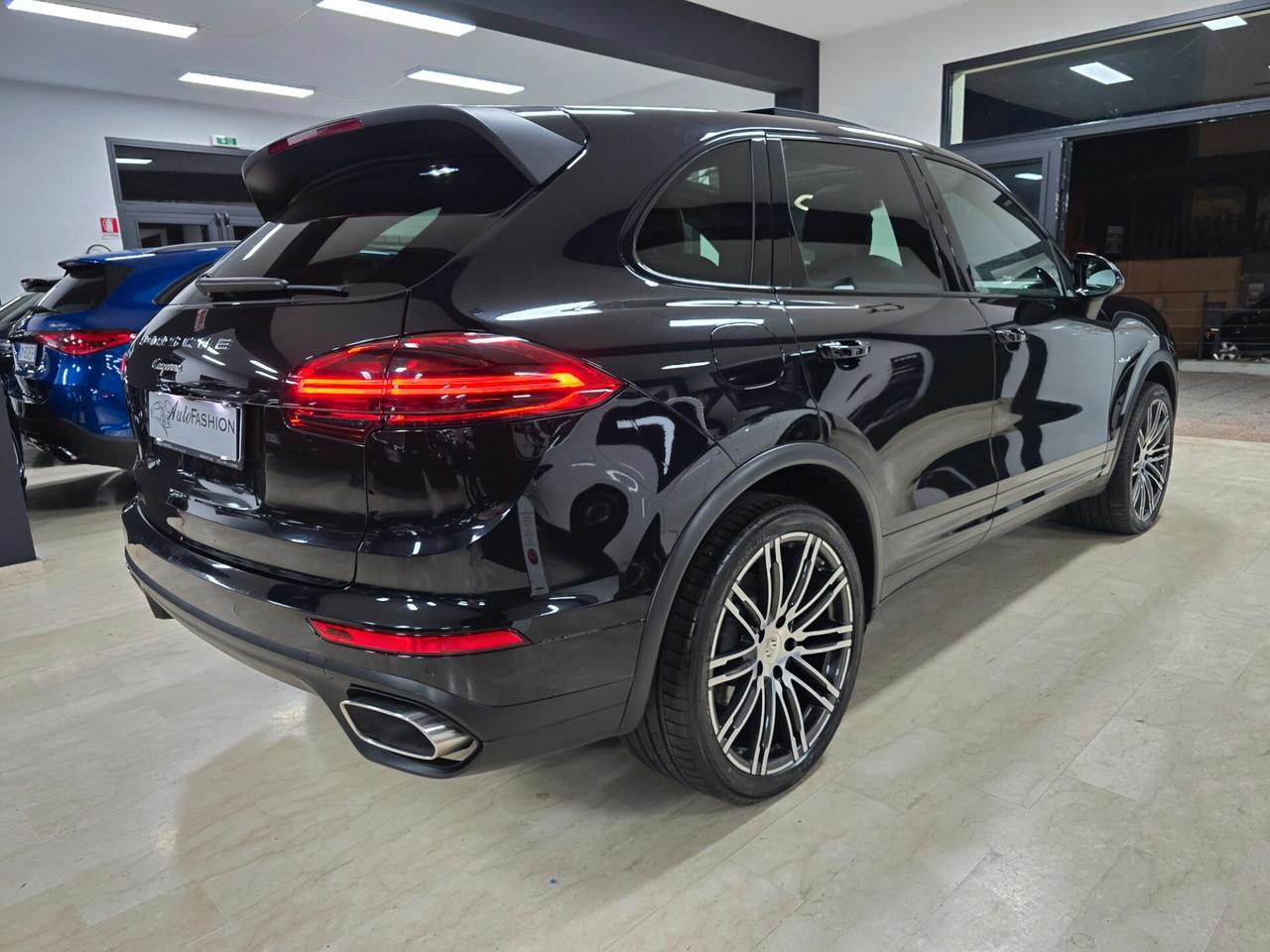 Porsche Cayenne 3.0 Diesel Platinum Edition (Extra Full)