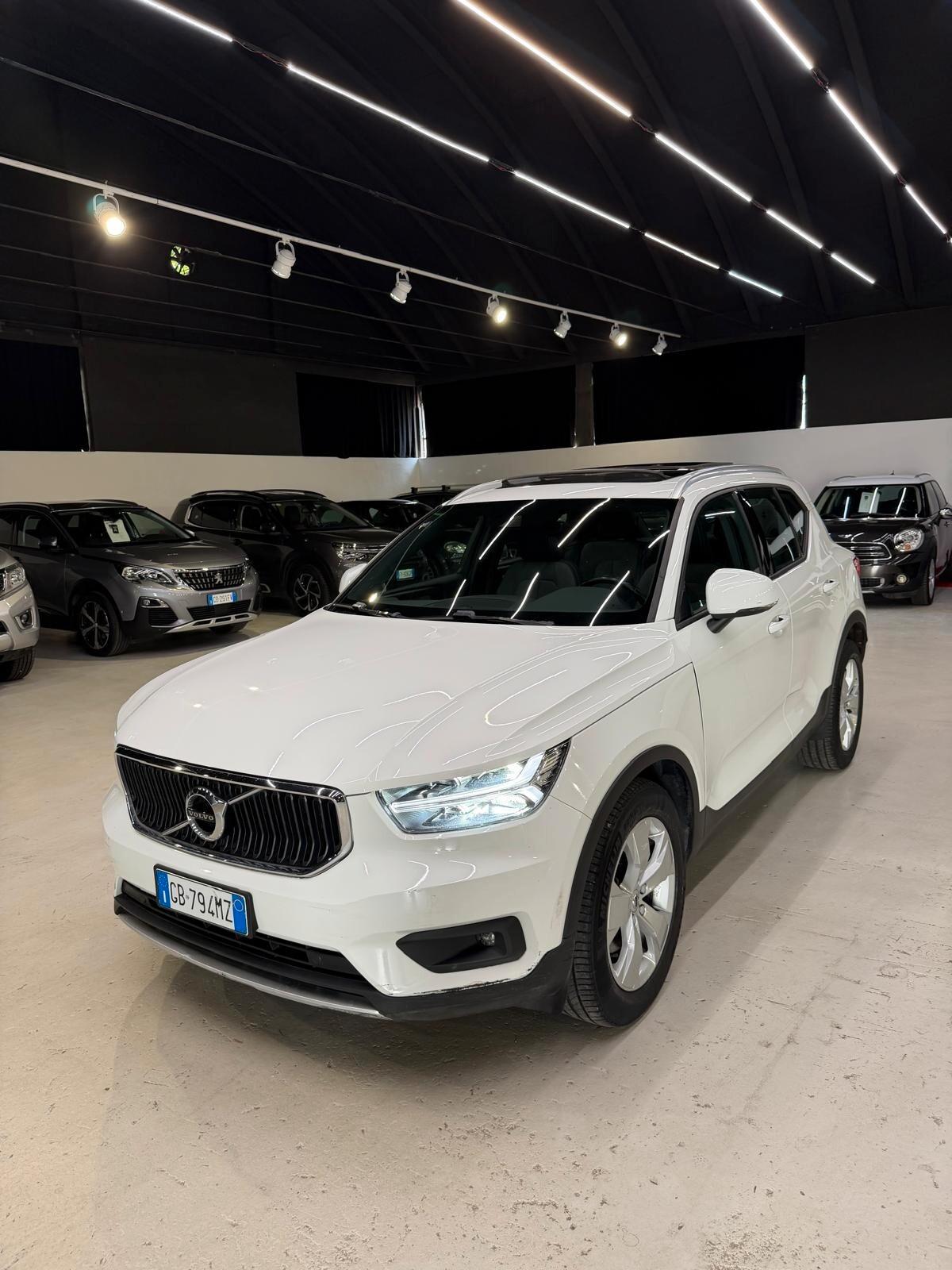 Volvo XC40 B4 AWD Geartronic R-design