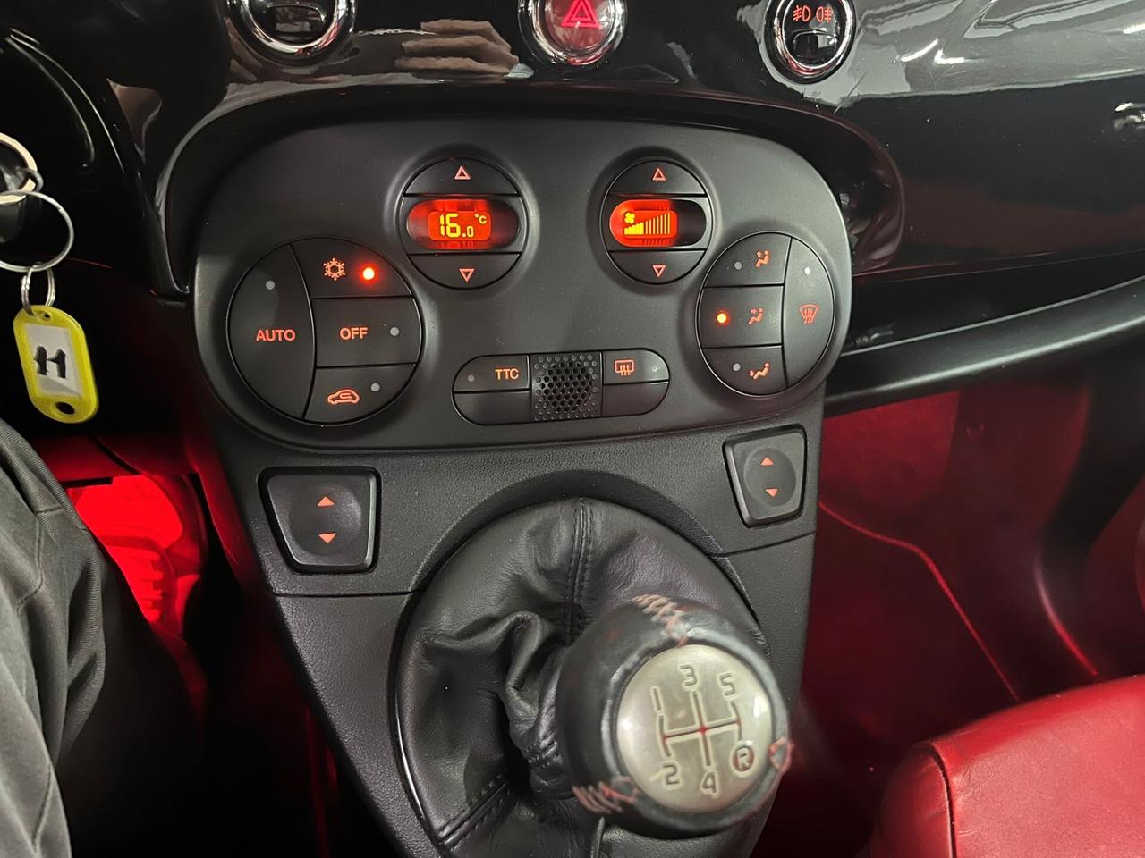 Abarth 500 1.4 Turbo T-Jet Tenuta benissimo!!!