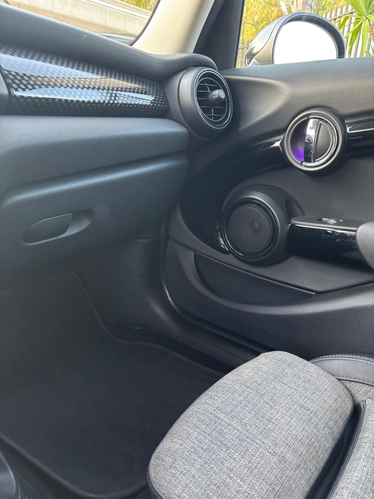 Mini 2.0 Cooper SD 170cv Business 5 porte 2018