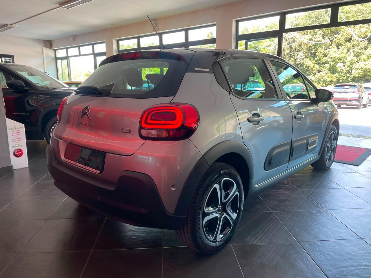 CITROEN C3 1.2 SHINE 110cv