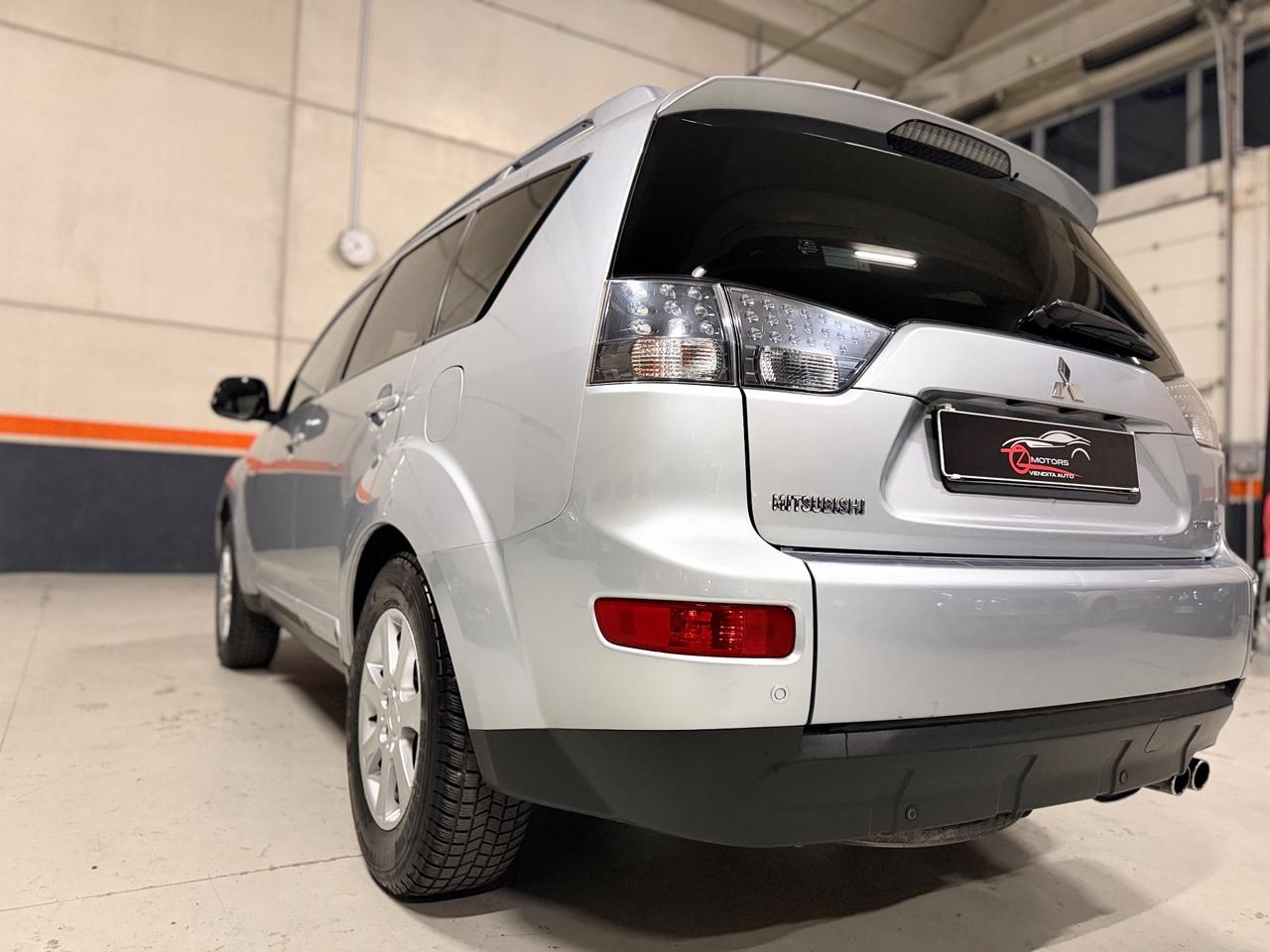 Mitsubishi Outlander 2.0 DI-D Instyle 7 POSTI 4x4