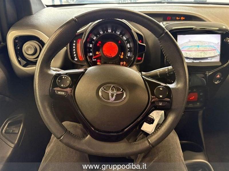 Toyota Aygo II 2018 5p 5p 1.0 x-clusiv 72cv