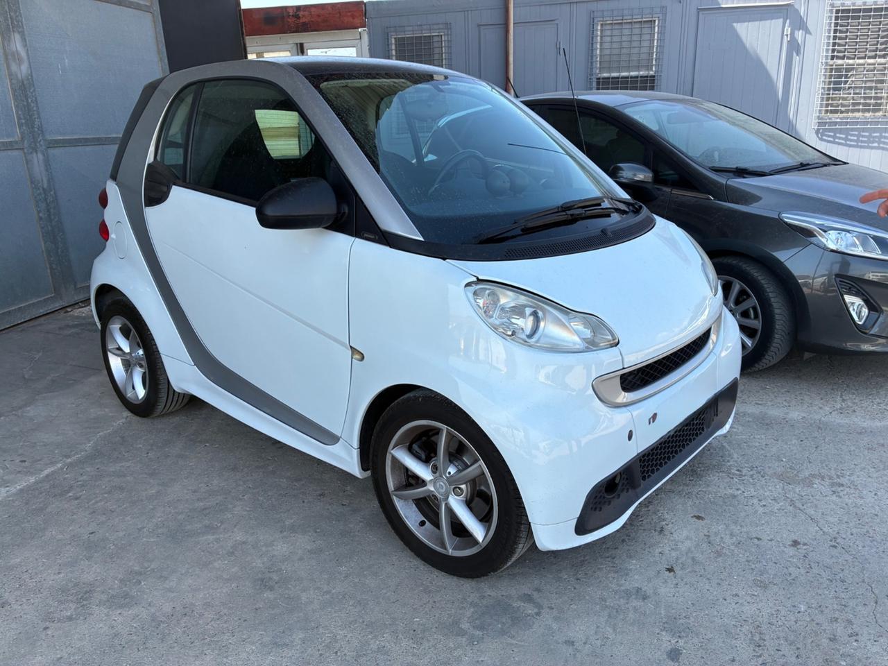 Smart ForTwo 1000 52 kW coupé limited two