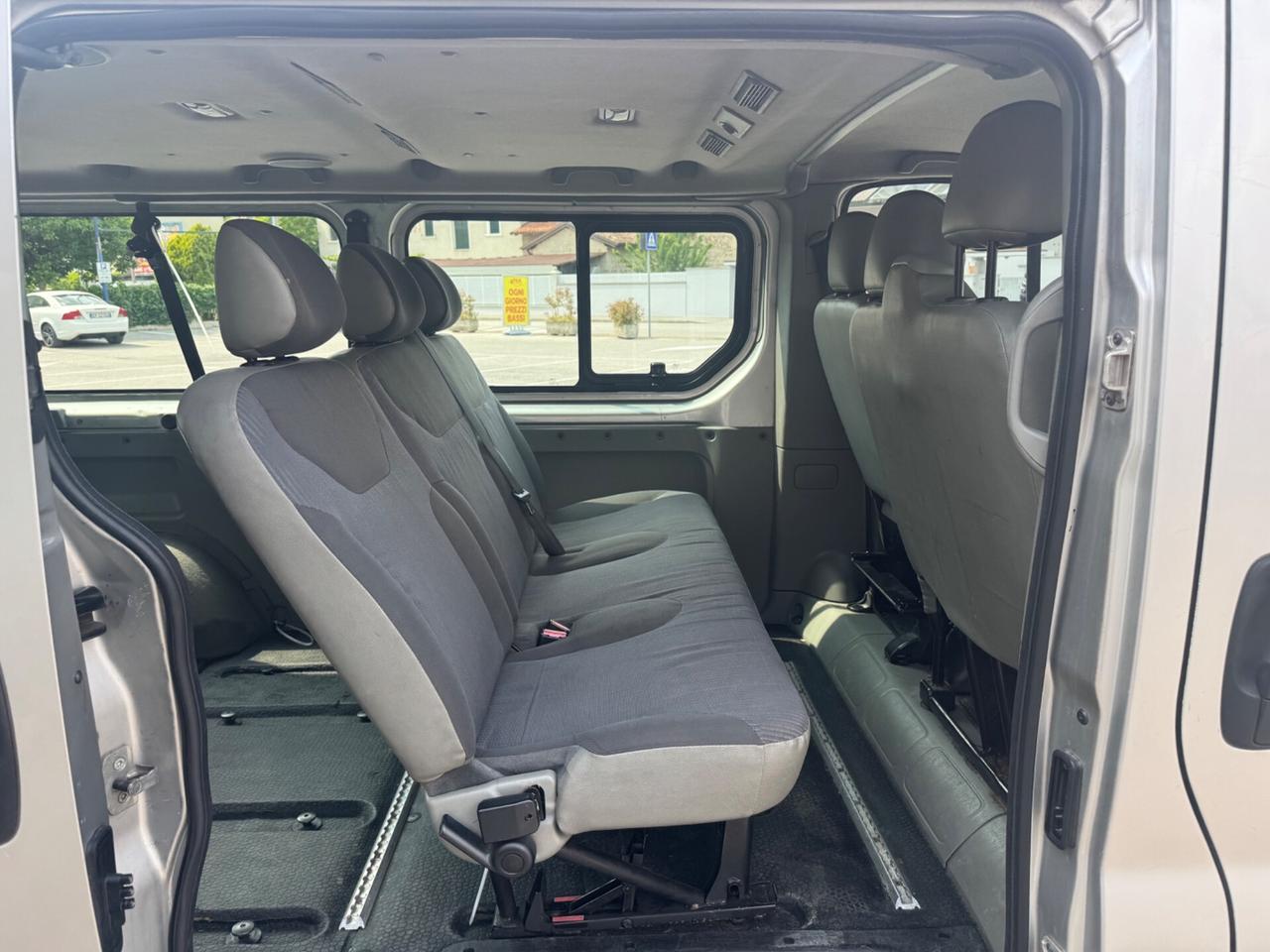 Opel Vivaro 29 2.0 CDTI 120CV TRASPORTO DISABILI 9 posti