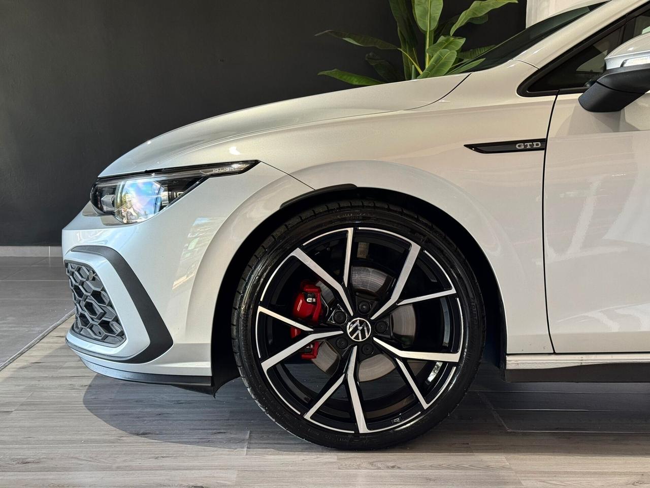 Volkswagen Golf 2.0 TDI GTD DSG