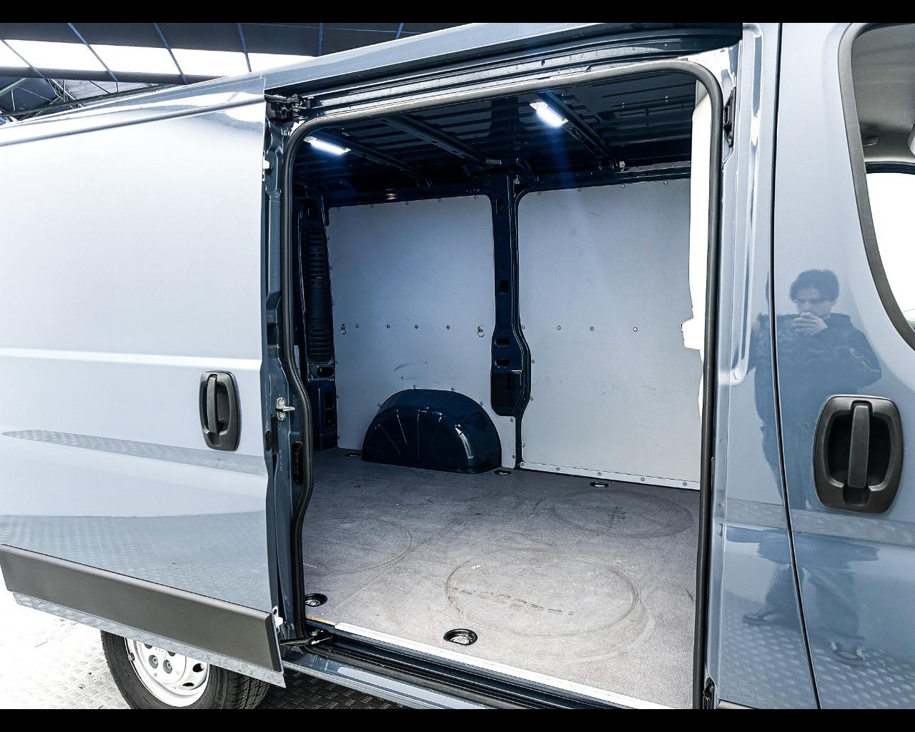 PEUGEOT Boxer (3ª serie) - Boxer 330 2.2 BlueHDi 120 S&S PC-TN Furgone