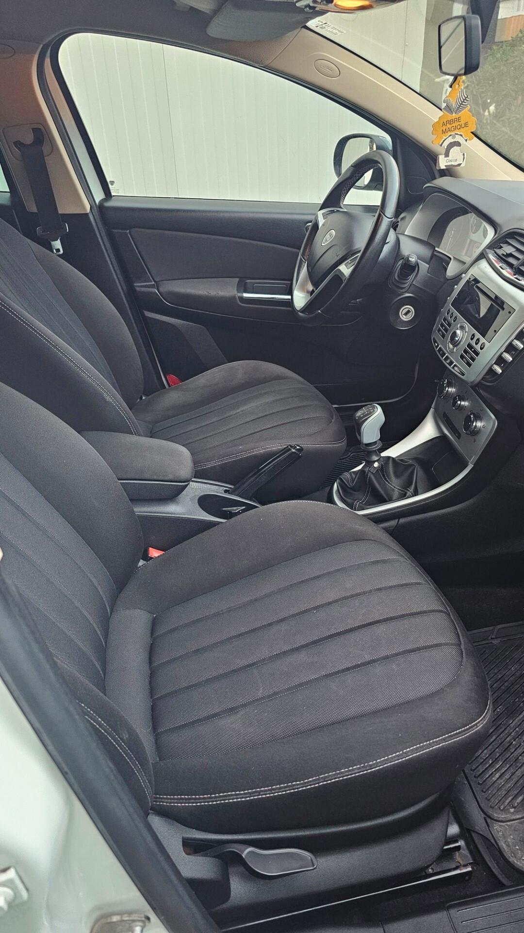 Lancia Delta 1.4 T-Jet 120 CV Silver Ecochic GPL