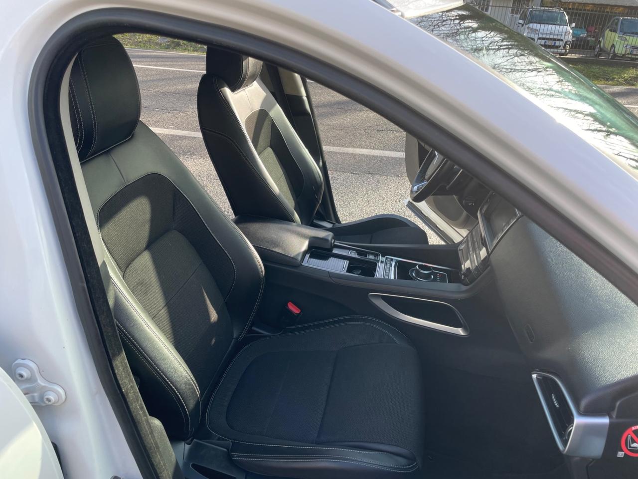 Jaguar F-Pace 2.0 D 240 CV AWD aut. R-Sport