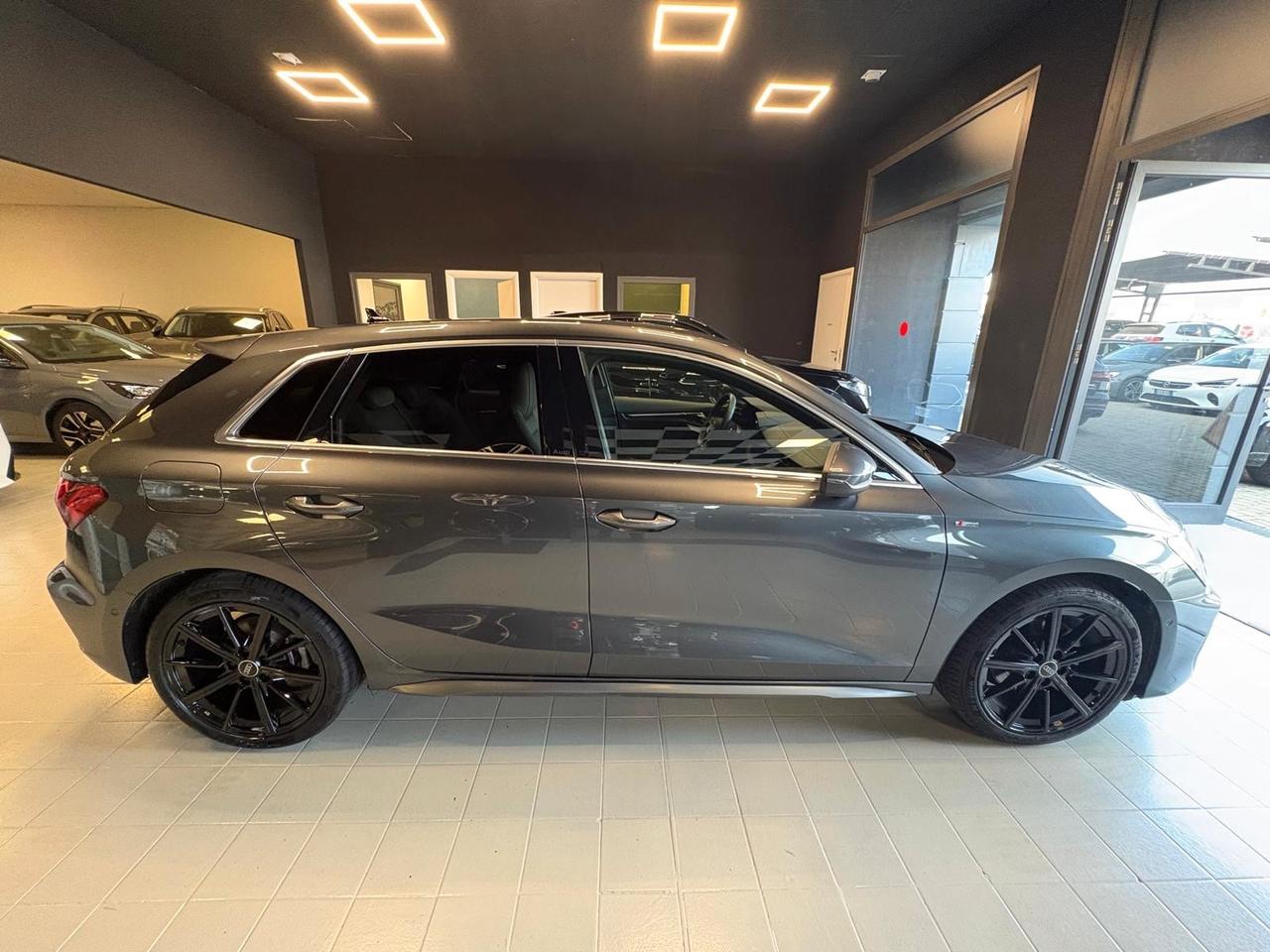 AUDI A3 4ª serie A3 SPB TDI 110 kW S tronic S ...