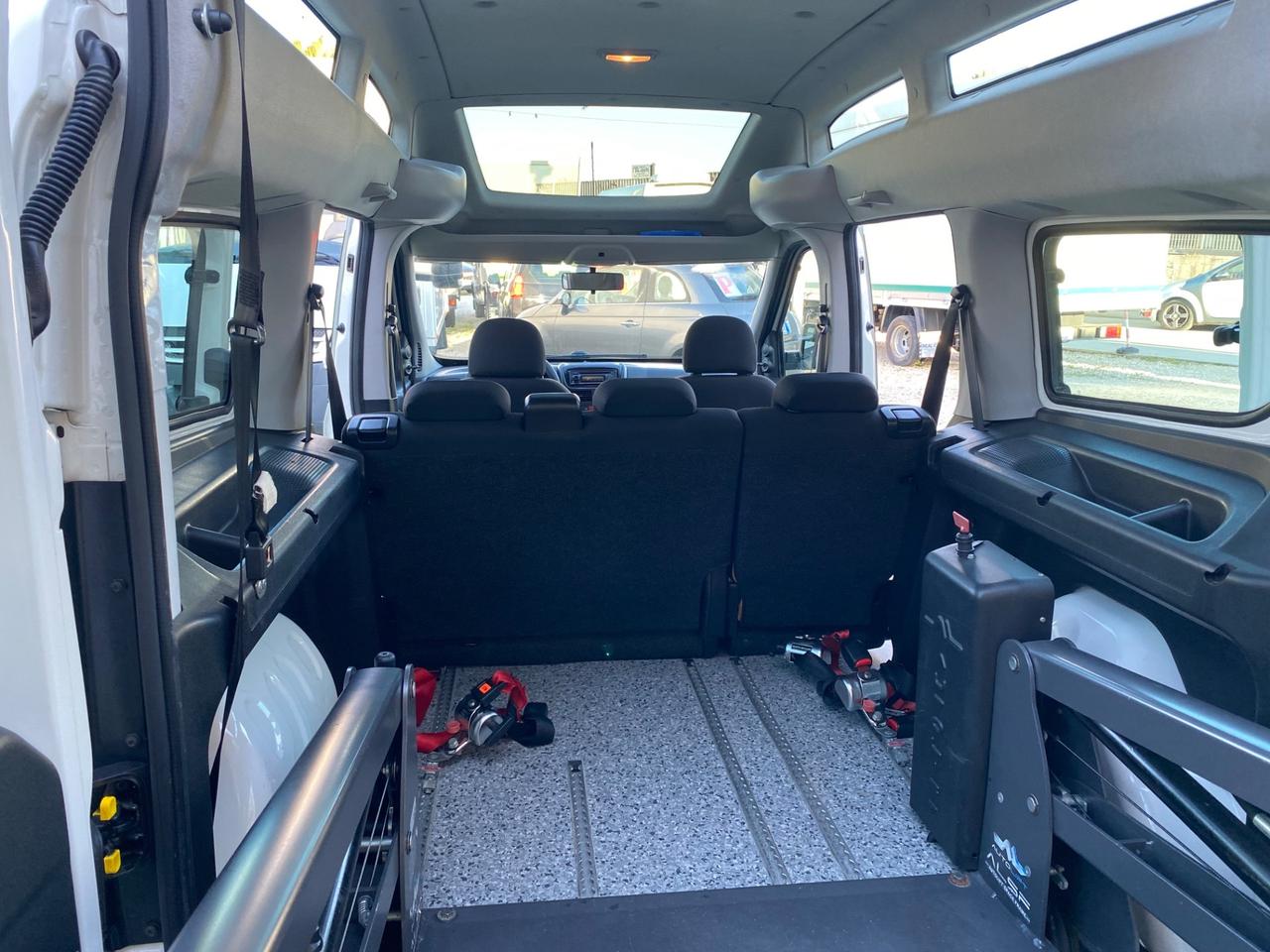 Opel Combo Maxi 1.6 Diesel Pedana Disabili 2017